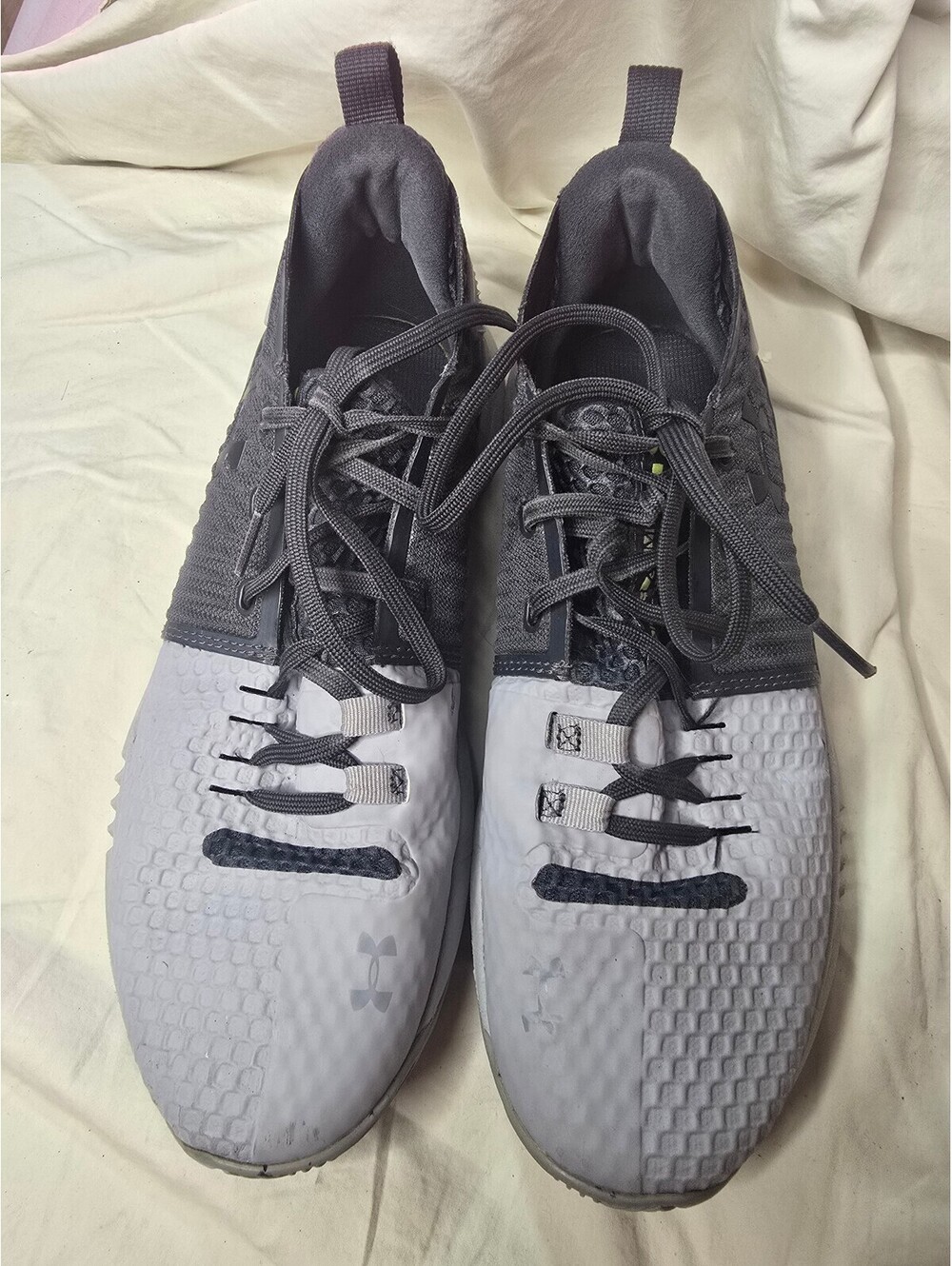 Under Armour Men's Training Shoes Size 9.5 Gray and White